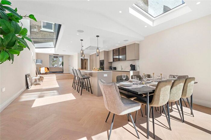 4 Bedroom Terraced House For Sale In East Dulwich Grove, London, SE22