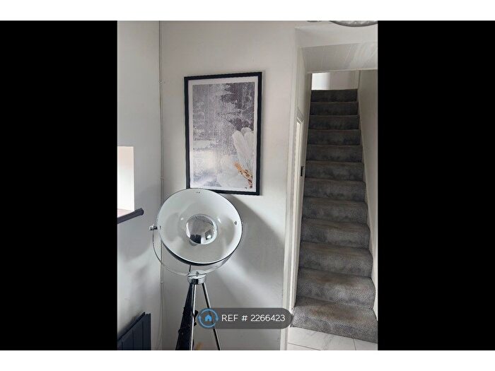 3 Bedroom End Of Terrace House To Rent In Edward Street, Chatham, ME4