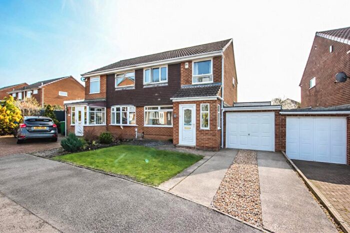 3 Bedroom Semi Detached House For Sale In Fountains Close, Washington, Tyne And Wear, NE38