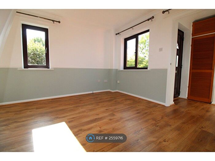 2 Bedroom End Of Terrace House To Rent In Clay Bottom, Bristol, BS5