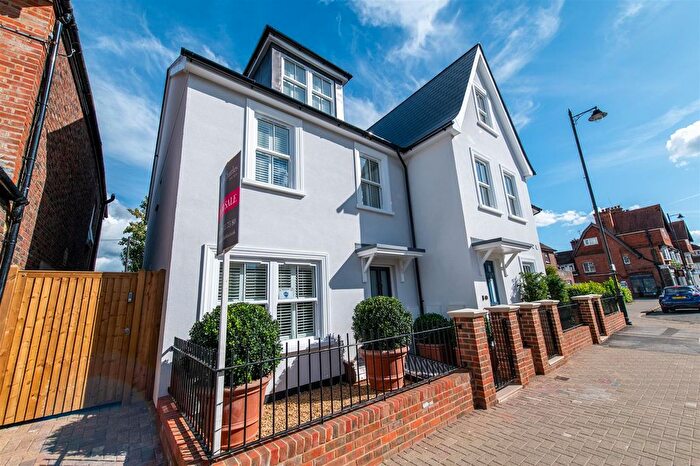 3 Bedroom End Of Terrace House For Sale In Shipbourne Road, Tonbridge, TN10