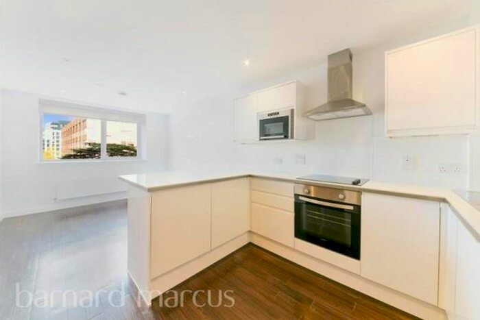 1 Bedroom Flat To Rent In Wellesley Road, Sutton, SM2