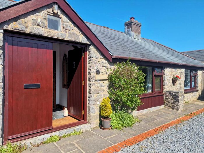 3 Bedroom Bungalow For Sale In Bosherston, Pembroke, Pembrokeshire, SA71