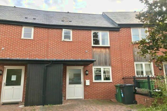 2 Bedroom Property To Rent In Northbrook Crescent, Basingstoke, RG24