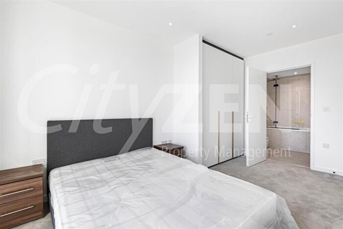 1 Bedroom Flat To Rent In Bouchon Point, Cendal Crescent, London, E1