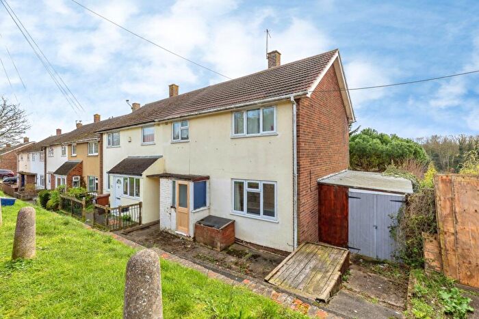 3 Bedroom End Of Terrace House For Sale In Laburnum Road, Rochester, Kent, ME2