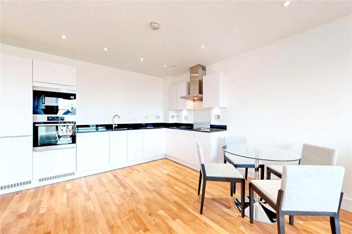 2 Bedroom Flat For Sale In City View Point, E14