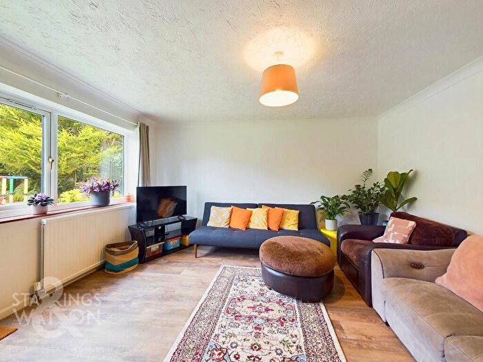 2 Bedroom Property For Sale In Burgess Way, Brooke, Norwich, NR15