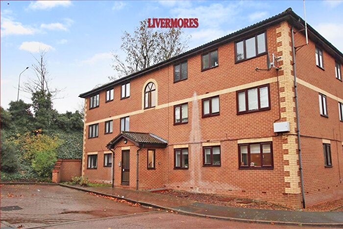 2 Bedroom Flat To Rent In Winston Close, Greenhithe, DA9