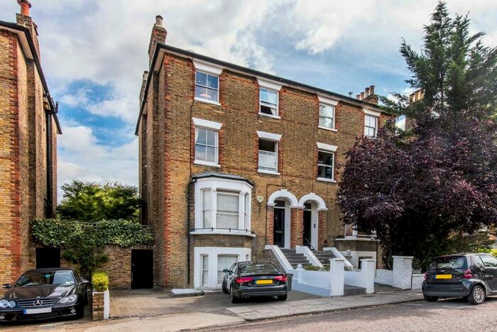 3 Bedroom Flat To Rent In Church Road, Richmond, TW10