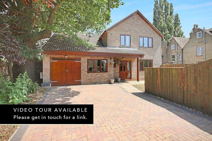 4 Bedroom Detached House For Sale In High Street, Landbeach, Cambridge, CB25