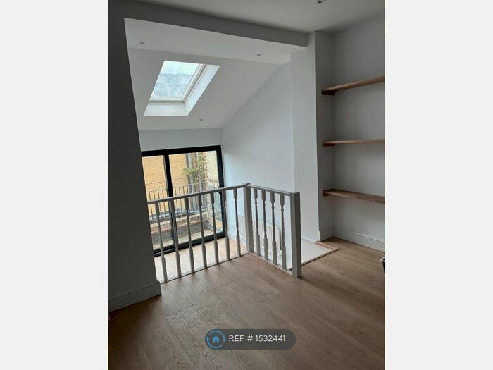 2 Bedroom Flat To Rent In London, London, SW1V