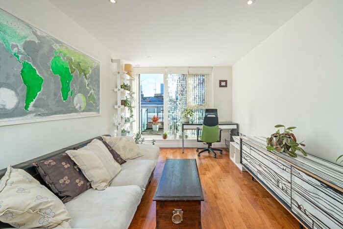 1 Bedroom Flat To Rent In Clerkenwell Road, Clerkenwell, EC1M