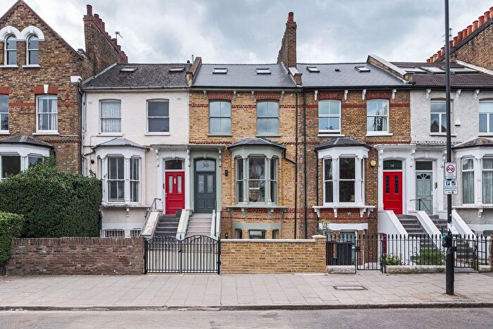 4 Bedroom Terraced House For Sale In Sandringham Road, London, E8