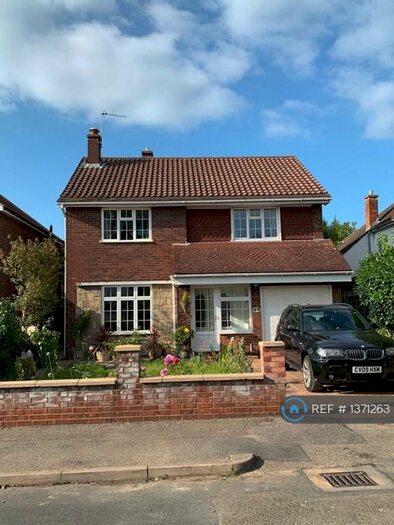 4 Bedroom Detached House To Rent In Oaks Way, Long Ditton, Surbiton, KT6