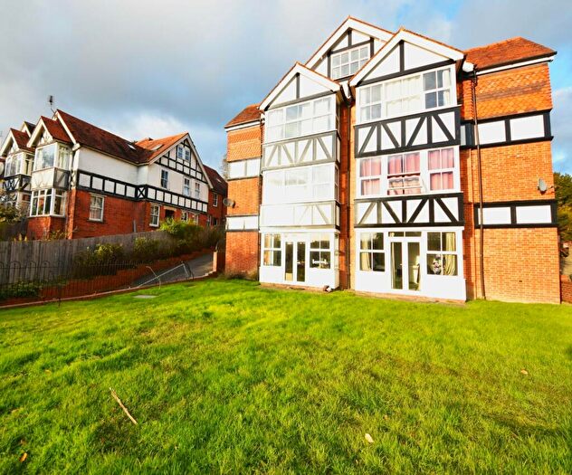 Studio To Rent In Priory Road, High Wycombe, Buckinghamshire, HP13