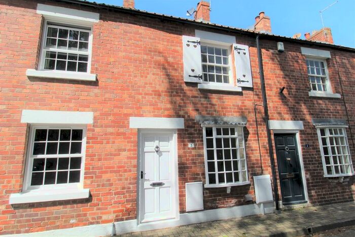 3 Bedroom Terraced House To Rent In Church Lane, Tickhill, DN11