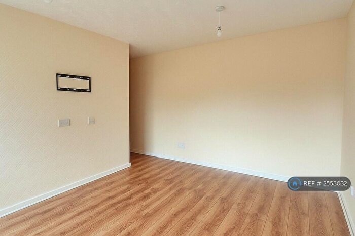 1 Bedroom Flat To Rent In Beeston Close, Bolton, BL1