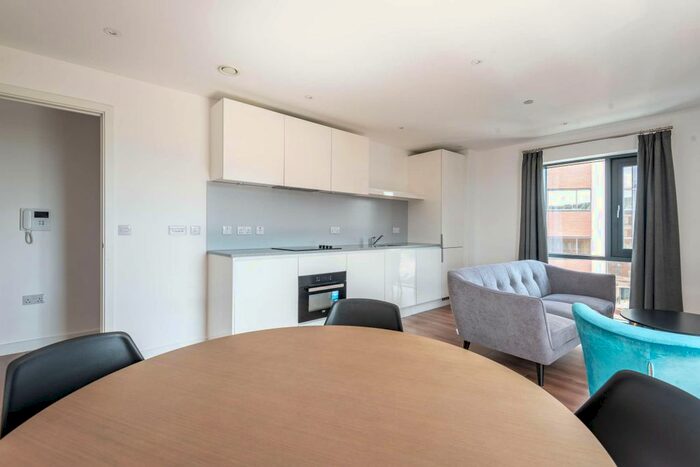 2 Bedroom Flat To Rent In The Lansdowne, Hagley Road, Birmingham, B16