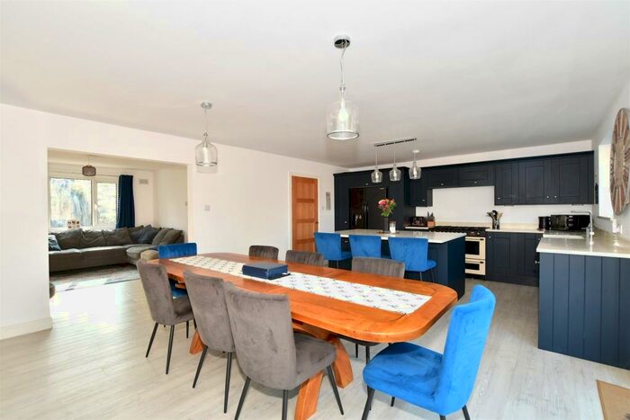 3 Bedroom Detached Bungalow For Sale In The Street, Mereworth, Maidstone, Kent, ME18