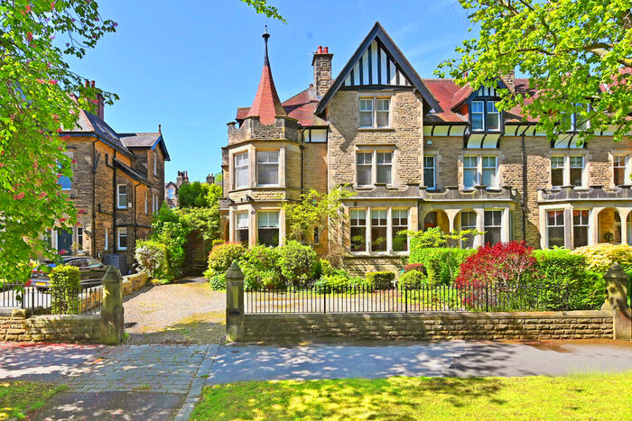 2 Bedroom Apartment To Rent In Park Avenue, Harrogate, HG2