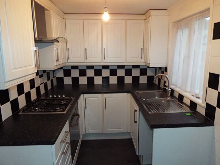 2 Bedroom Property To Rent In Singlewell Road, Gravesend, DA11