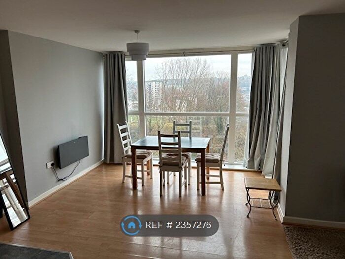 2 Bedroom Flat To Rent In Aspect, Leeds, LS2