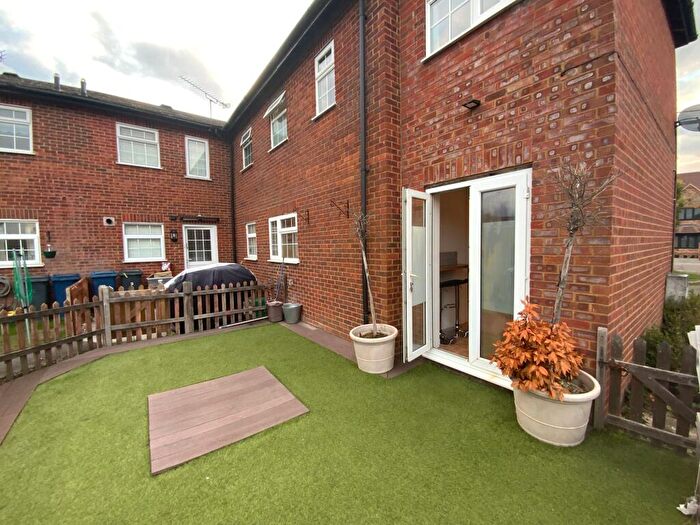 2 Bedroom Semi-Detached House For Sale In Pond Approach, Holmer Green, HP15