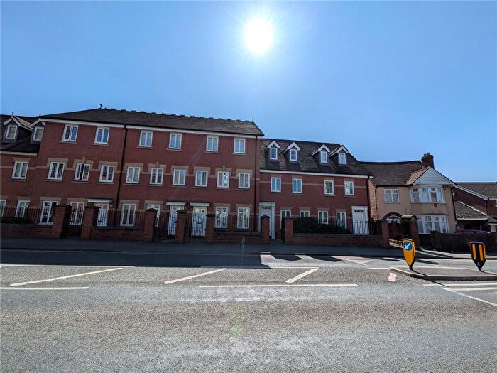 3 Bedroom Terraced House To Rent In Newhampton Road East, Wolverhampton, West Midlands, WV1