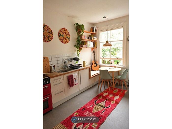 2 Bedroom Flat To Rent In Algiers Road, London, SE13