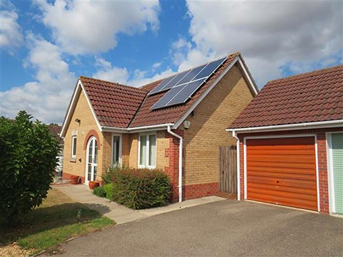 2 Bedroom Bungalow To Rent In Cawood Close, March, PE15