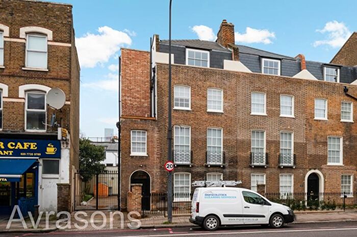 Studio To Rent In Brixton Road, Oval, SW9