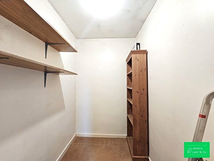 1 Bedroom Flat To Rent In Claybrook Close, London, N2