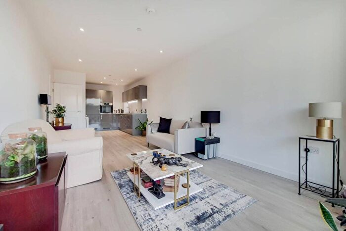 1 Bedroom Flat For Sale In Thomas Road, Tower Hamlets, London, E14