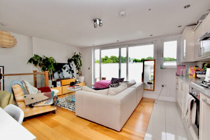 3 Bedroom Apartment To Rent In Stoke Newington Church Street, London, N16