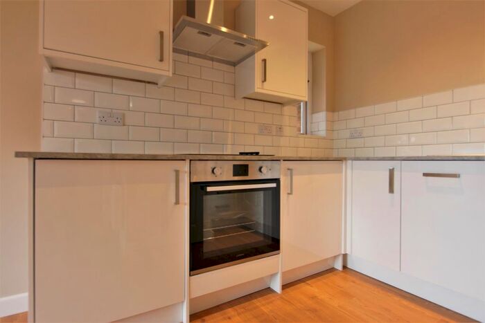 1 Bedroom Flat For Sale In Dalrymple Close, Southgate, N14