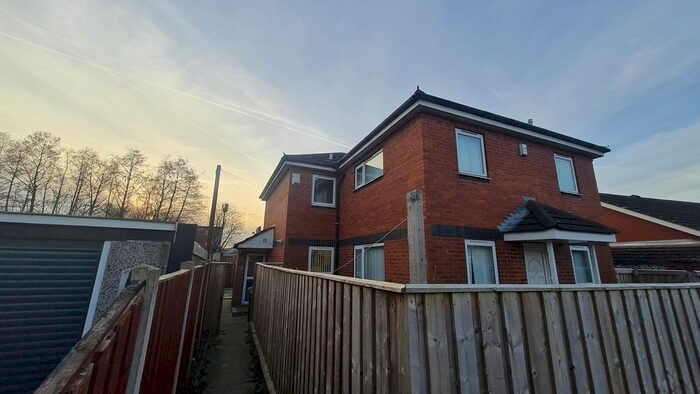 1 Bedroom Property To Rent In Cedar Walk, Featherstone, Pontefract, WF7