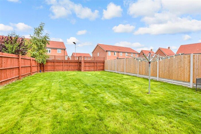 3 Bedroom Semi-Detached House For Sale In Wheatsheaf Square, Whitfield, Kent, CT16