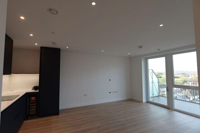 1 Bedroom Flat To Rent In Beresford Avenue, Wembley, HA0