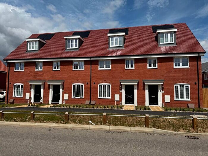 3 Bedroom Town House To Rent In Saltsman Road, Bury St. Edmunds, IP32