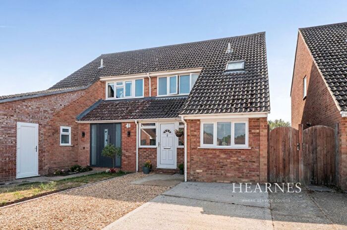 3 Bedroom Semi Detached House For Sale In Iwerne Close, Muscliff, Bournemouth, BH9