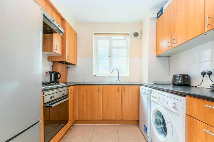 2 Bedroom Flat For Sale In London Road, Morden, SM4