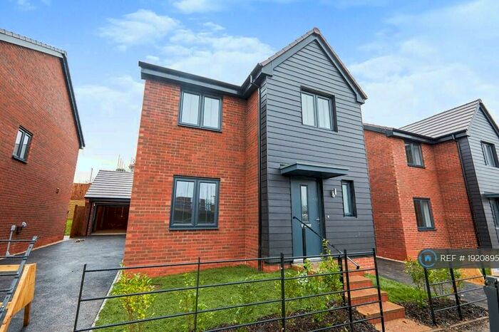 4 Bedroom Detached House To Rent In Robert Adam Road, Derby, DE22