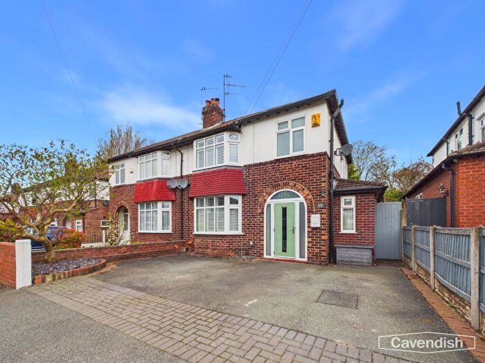 3 Bedroom Semi-Detached House For Sale In Woodlands Drive, Hoole, Chester, CH2