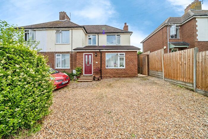 3 Bedroom Semi-detached House For Sale In New Road, Drayton Parslow, Milton Keynes, MK17