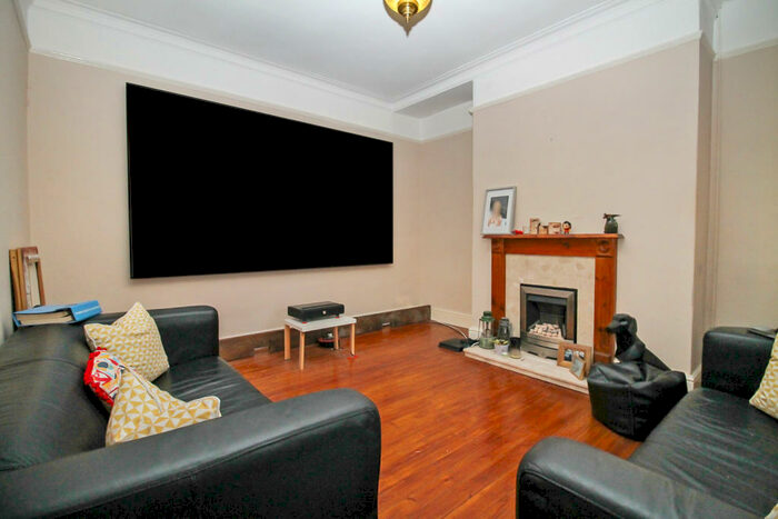 4 Bedroom End Of Terrace House To Rent In Hayleigh Terrace, Bramley, Leeds, LS13