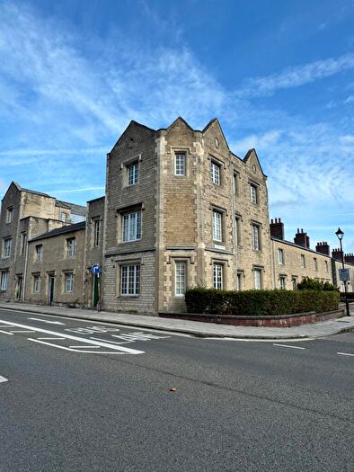 1 Bedroom Detached House To Rent In Emlyn Square, Swindon, SN1