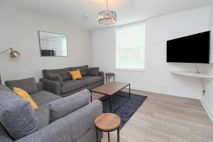 2 Bedroom Flat To Rent In Hatton Place, London, EC1N
