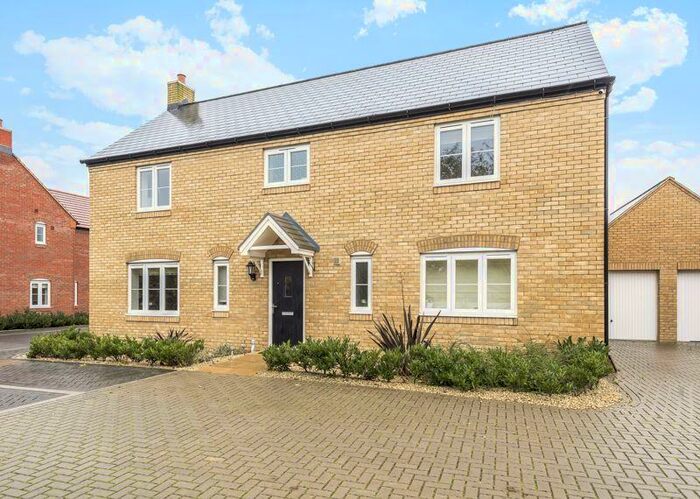 5 Bedroom Detached House To Rent In Wetherby Road, Bicester, OX26