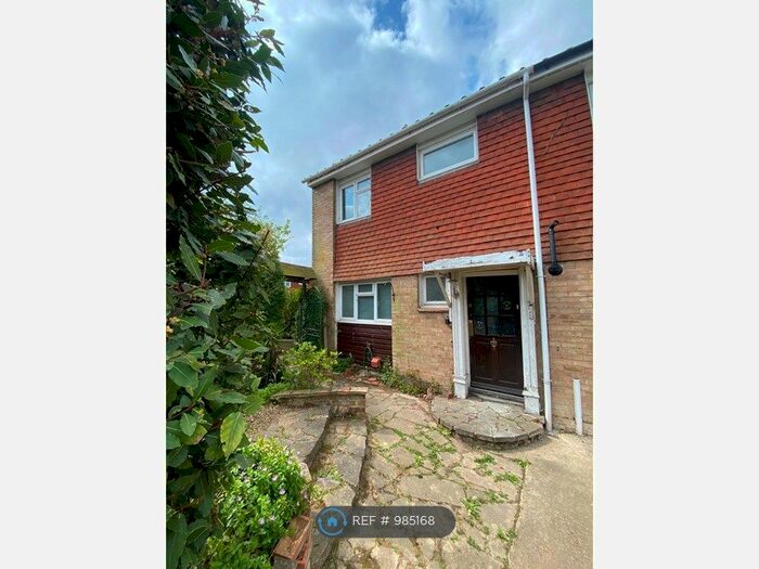 3 Bedroom End Of Terrace House To Rent In Liptraps Lane, Tunbridge Wells, TN2